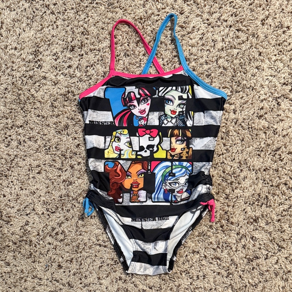 Monster High size S(6/6X) one piece bathing suit